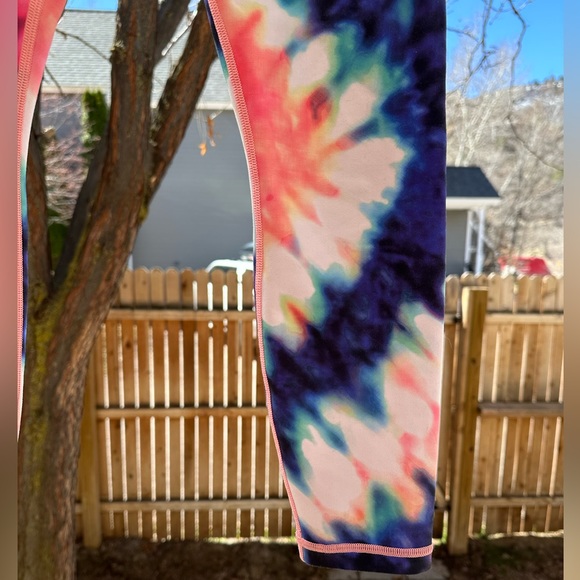Athleta Elation Tie Dye 7/8 Tights Leggings Small - Picture 6 of 16